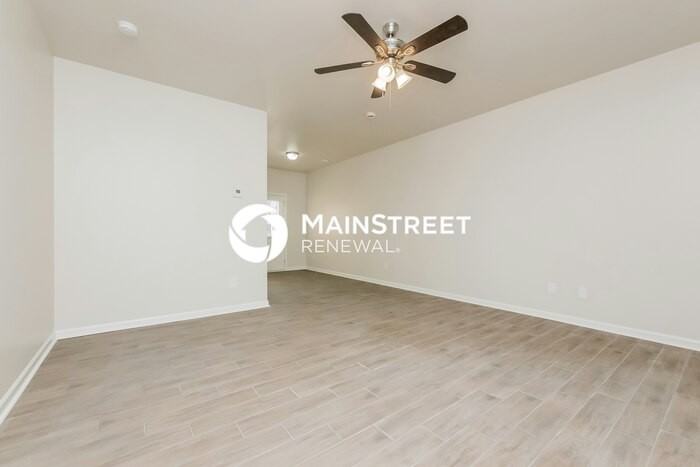 1470 Persimmon Trce - Photo 4 of 17