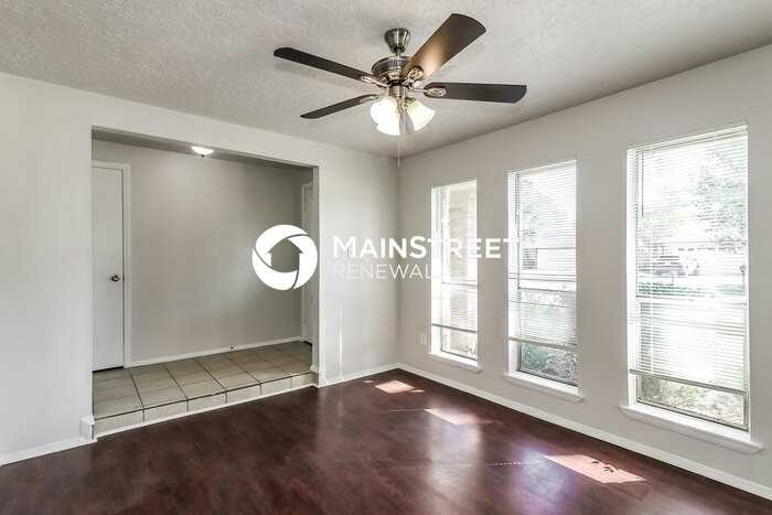 3730 Nutwood Ln - Photo 3 of 16