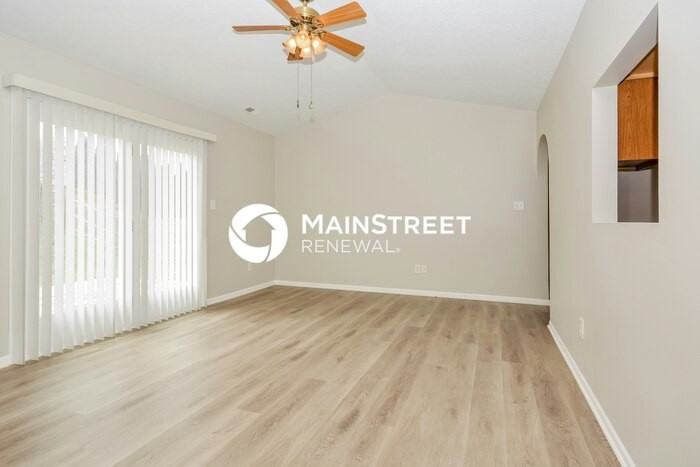 137 Meadow Glen Dr - Photo 5 of 16