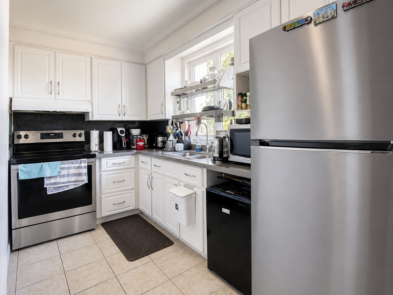 322 Blackthorn Avenue #1 - Photo 2 of 9