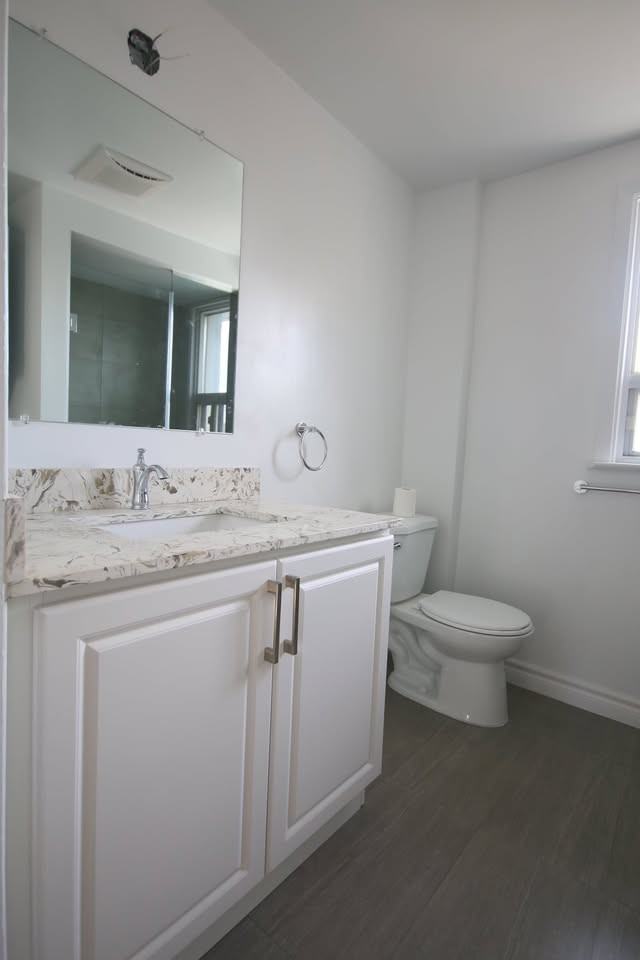 322 Blackthorn Avenue #1 - Photo 7 of 9