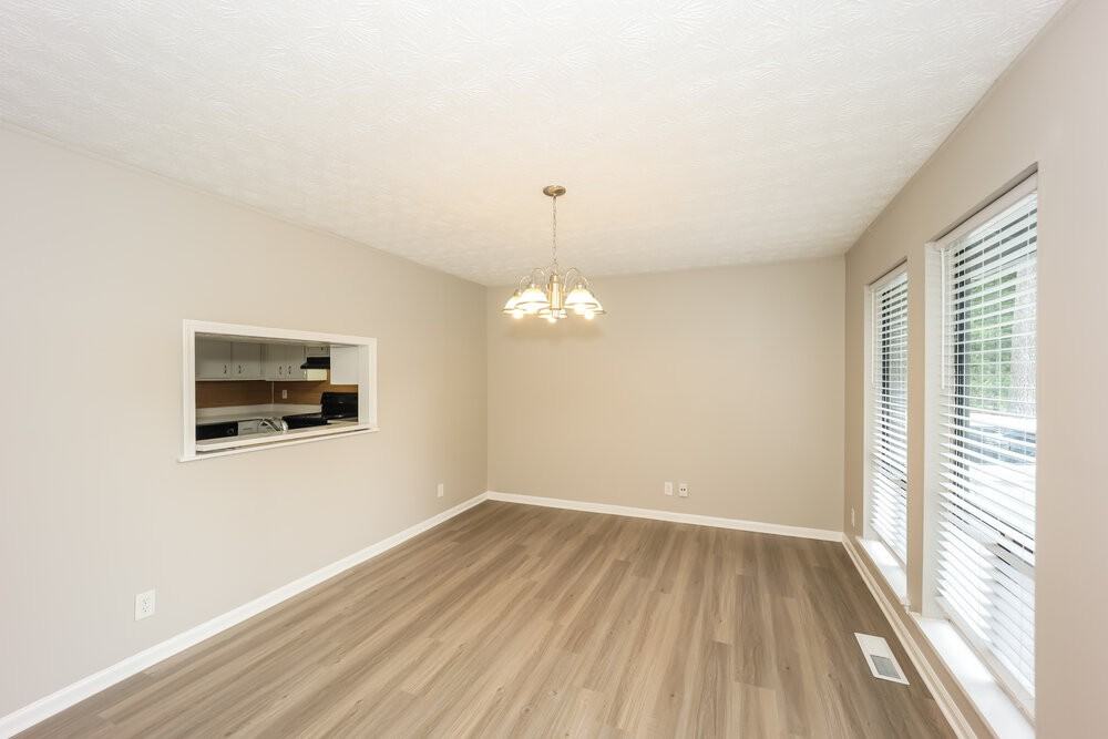 9036 Sterling Ridge Ln - Photo 7 of 18