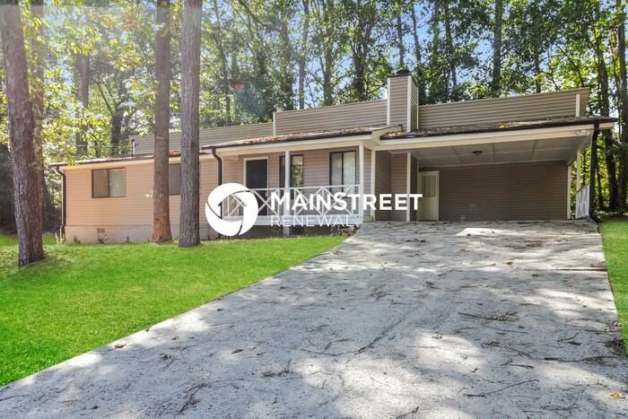 2085 Swan Ct - Photo 2 of 16