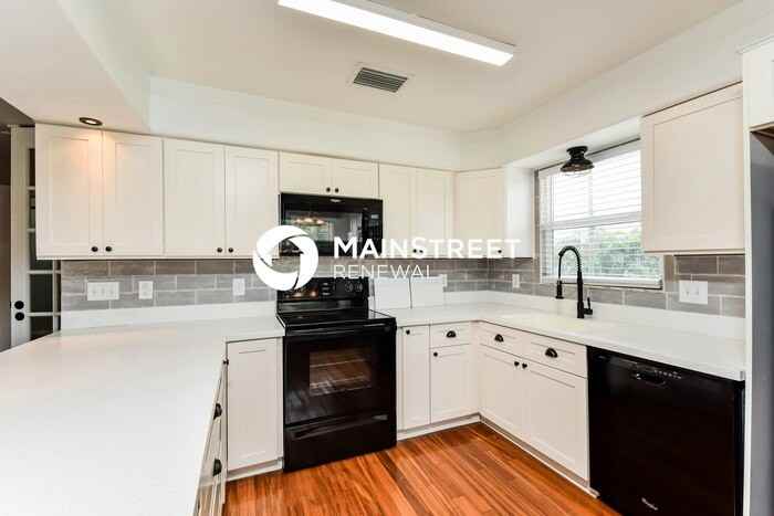 8066 Matanzas Rd - Photo 6 of 17