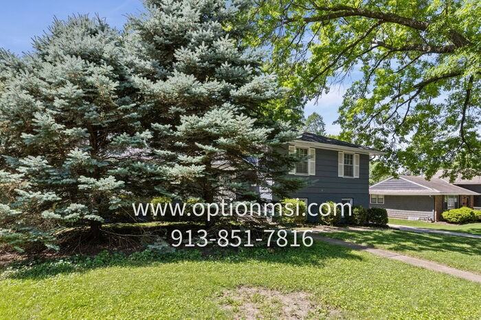 5205 W 79th St - Photo 3 of 48