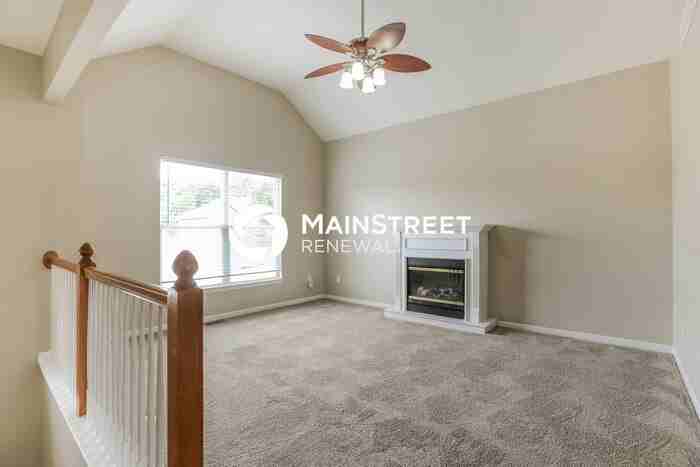3213 S Elizabeth Ave - Photo 3 of 17