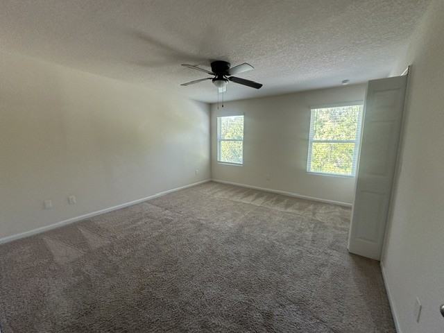 921 Capitol Pkwy - Photo 5 of 12
