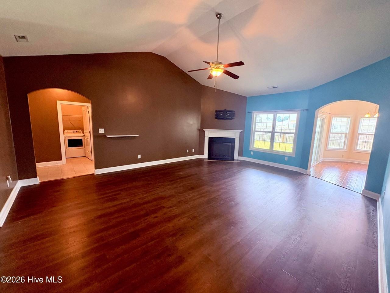 311 Aquamarine Circle - Photo 6 of 26