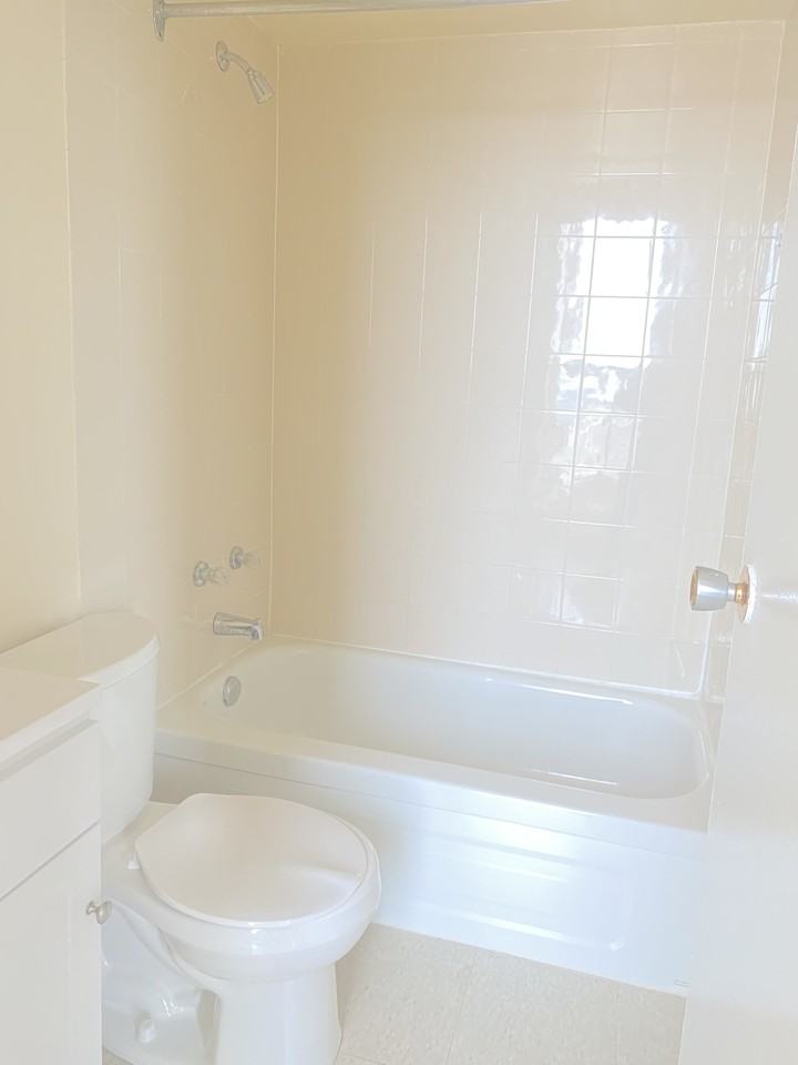 401 Princess Street #918 - Photo 6 of 6