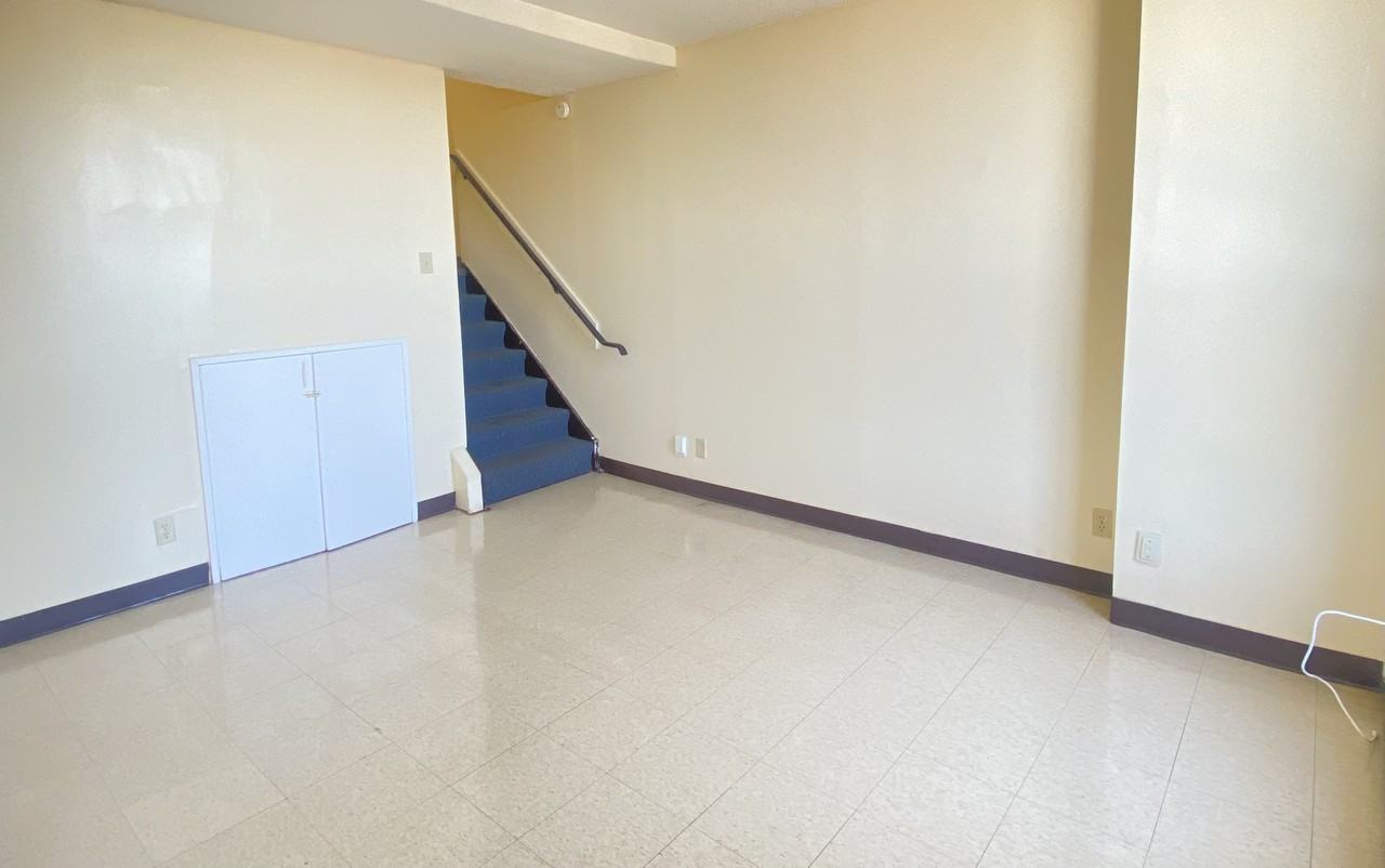 401 Princess Street #918 - Photo 5 of 6
