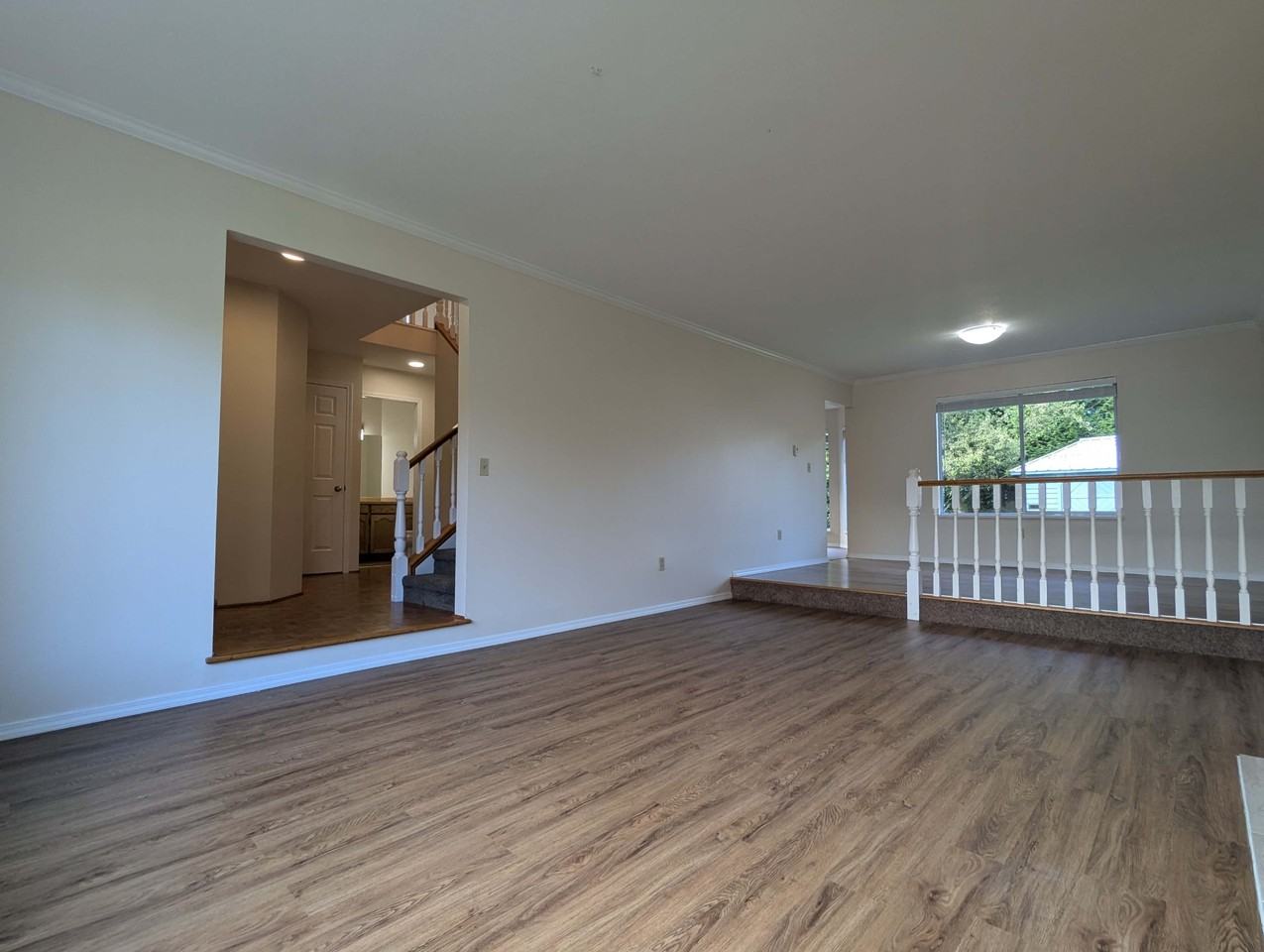 10669 156 St #10669 - Photo 4 of 23