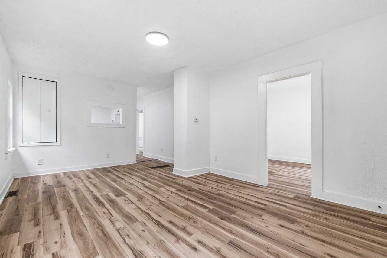 909 Indiana Ave #1 - Photo 2 of 24