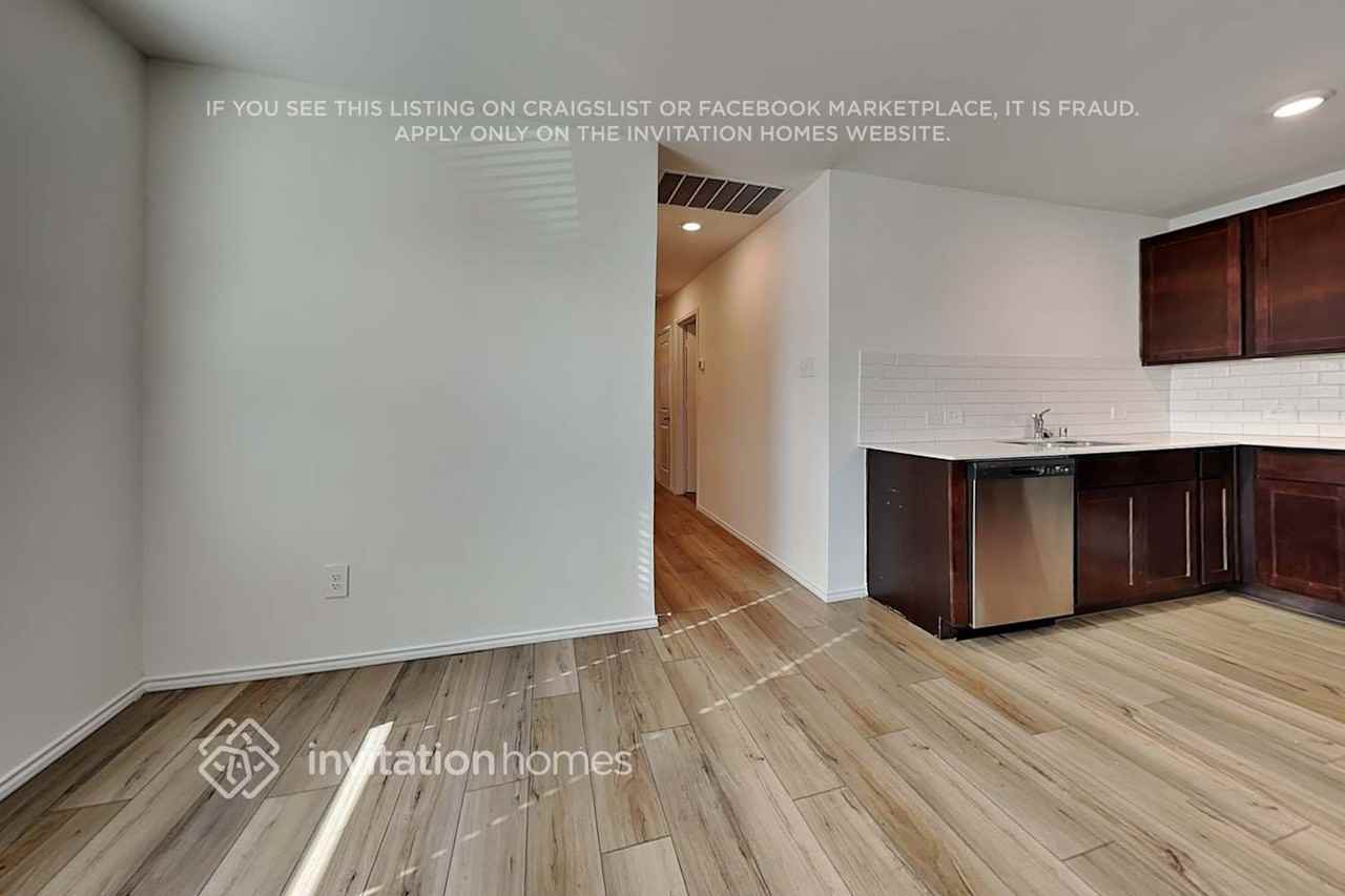 3220 Crestone Dr - Photo 5 of 17