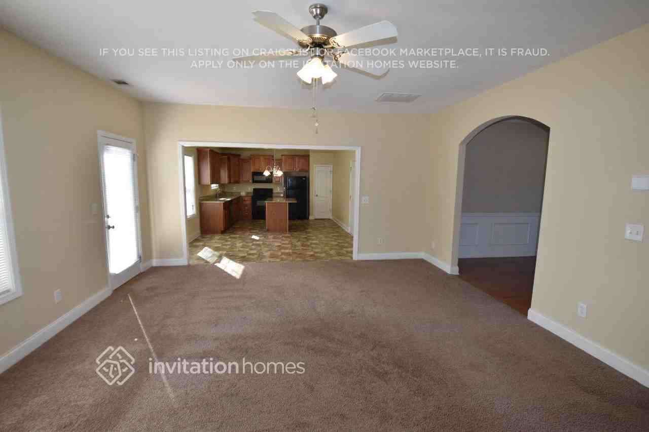 5561 Hickory Stone Dr - Photo 5 of 15