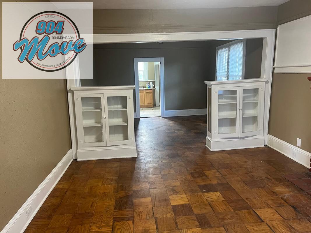 2717 Hubbard Street #A - Photo 2 of 11