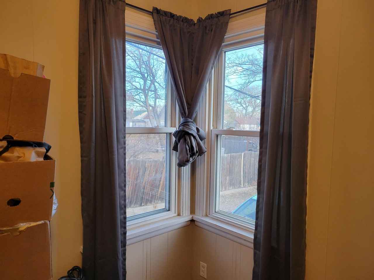 907 W 27th St #2 - Photo 5 of 11