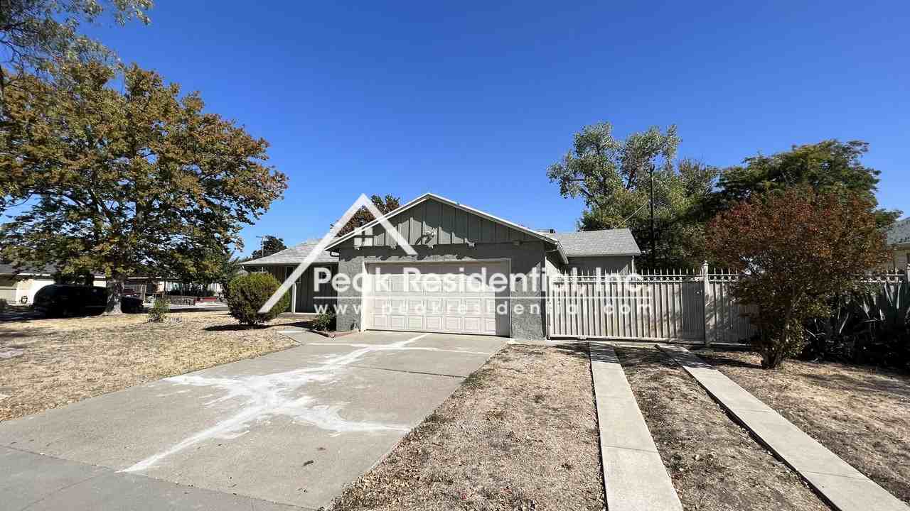 7417 Amherst St - Photo 2 of 35