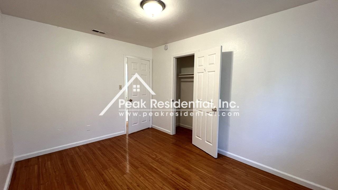 7417 Amherst St - Photo 4 of 35