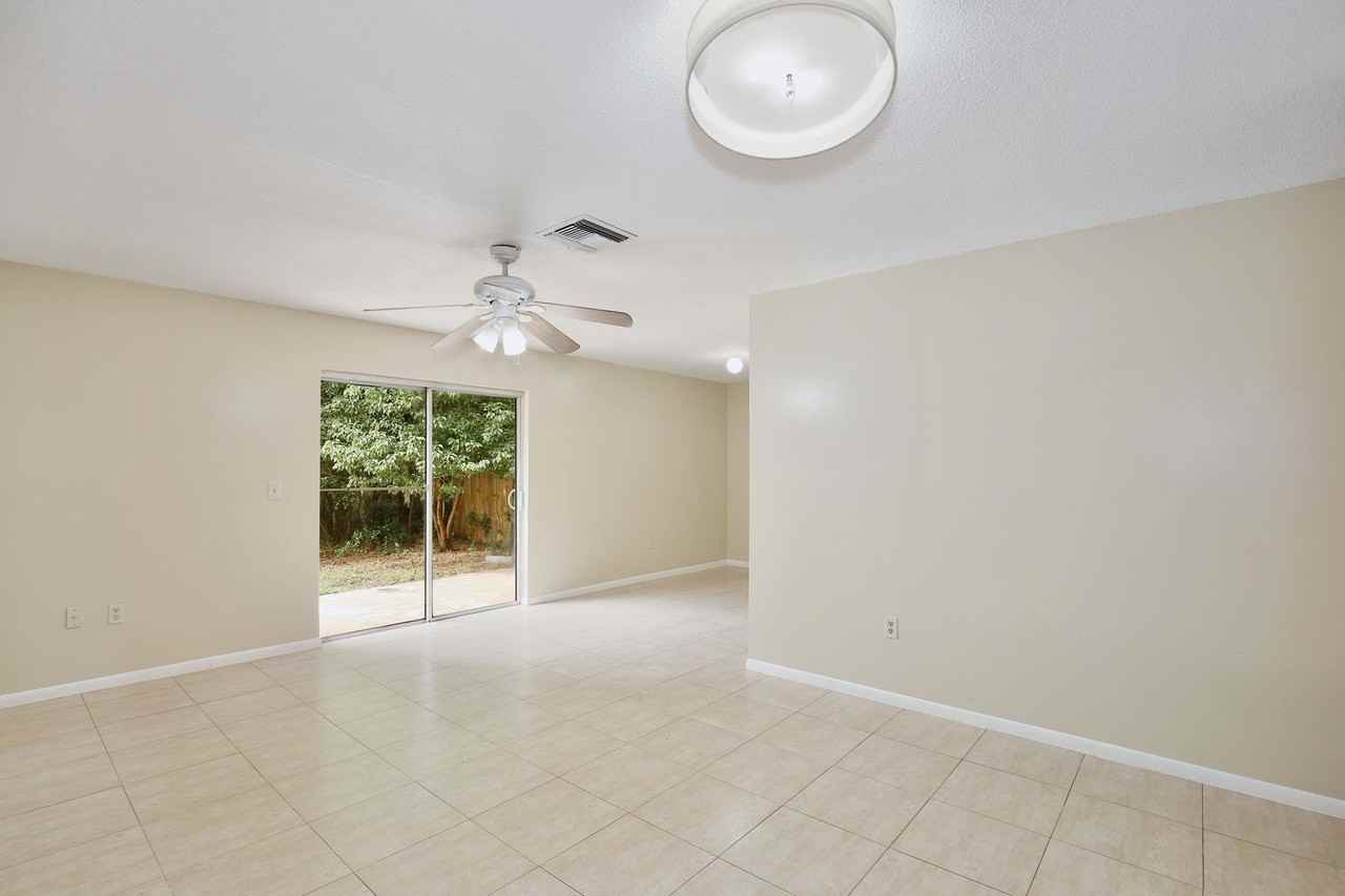 365 E Marvin Ave - Photo 5 of 18