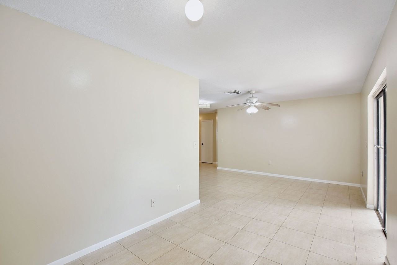 365 E Marvin Ave - Photo 7 of 18
