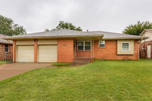 featured image of 2108 Henderson Dr