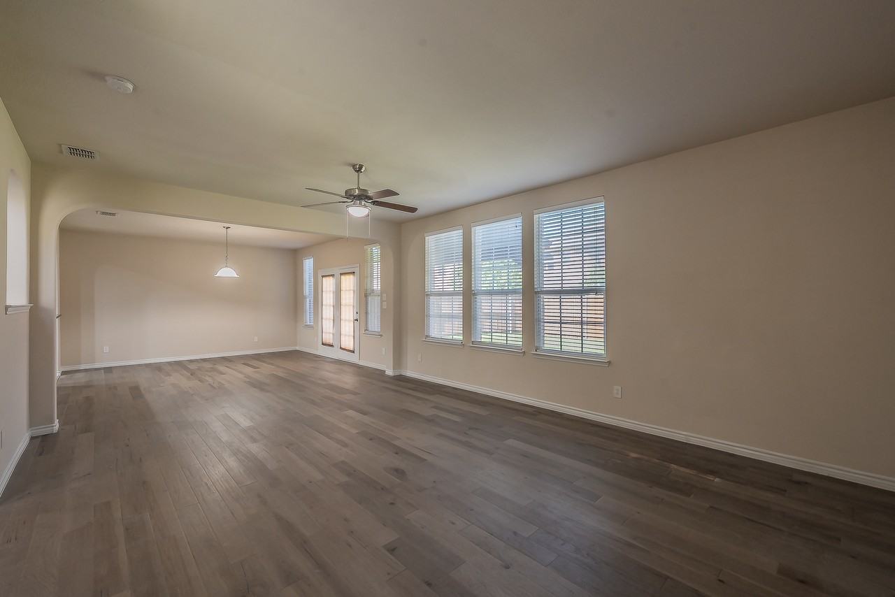 6524 Hickory Hill Drive - Photo 5 of 42