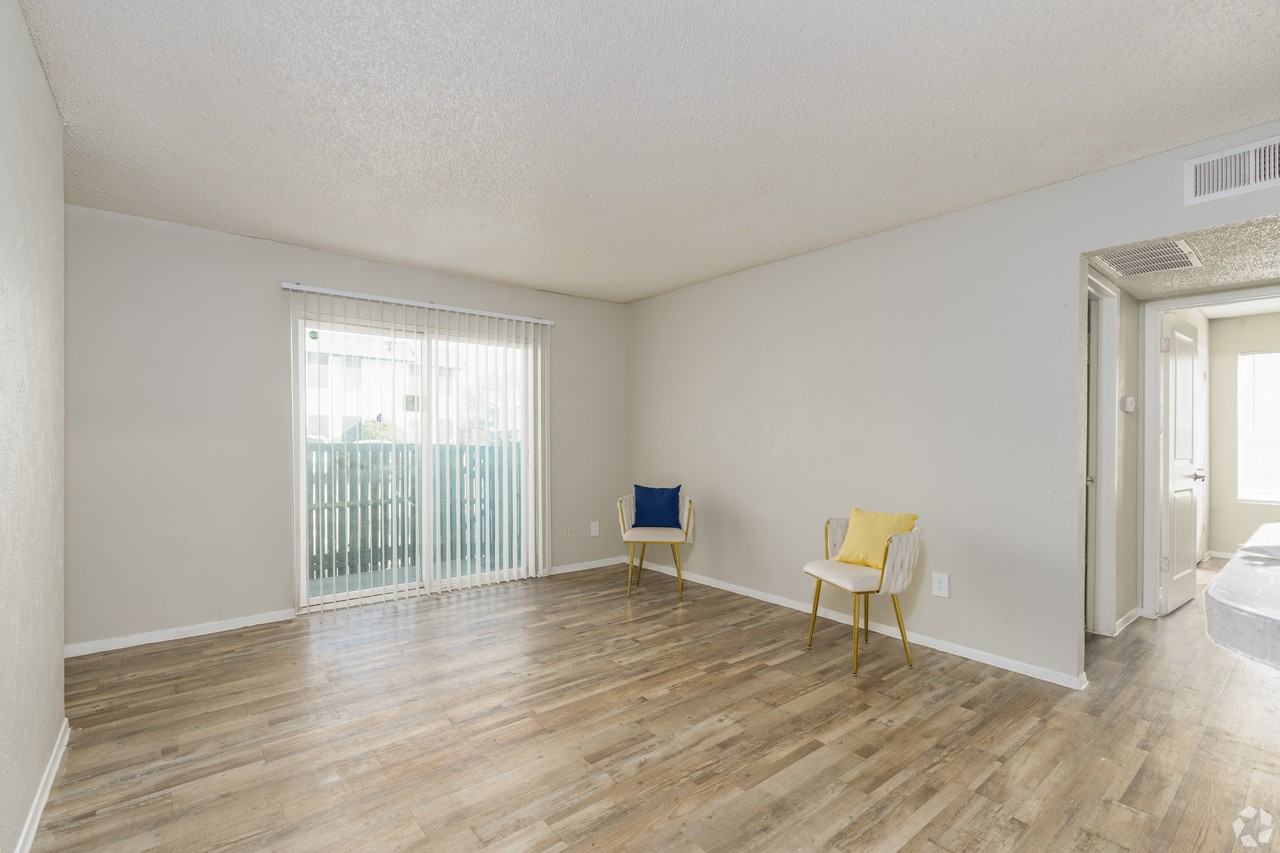 Rock Island Apartments - Photo 2 of 33