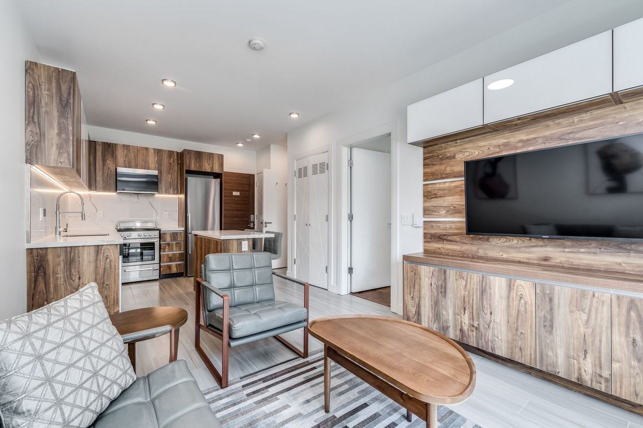 1168 Pendrell Street - Photo 2