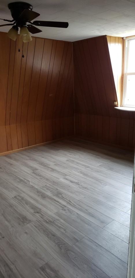 414 1/2 W Washington St #2 - Photo 7 of 10