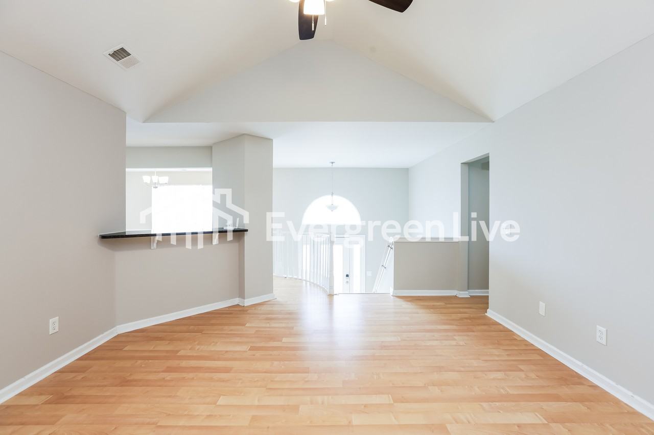 5306 Sweetsprings Ln Sw - Photo 3 of 10