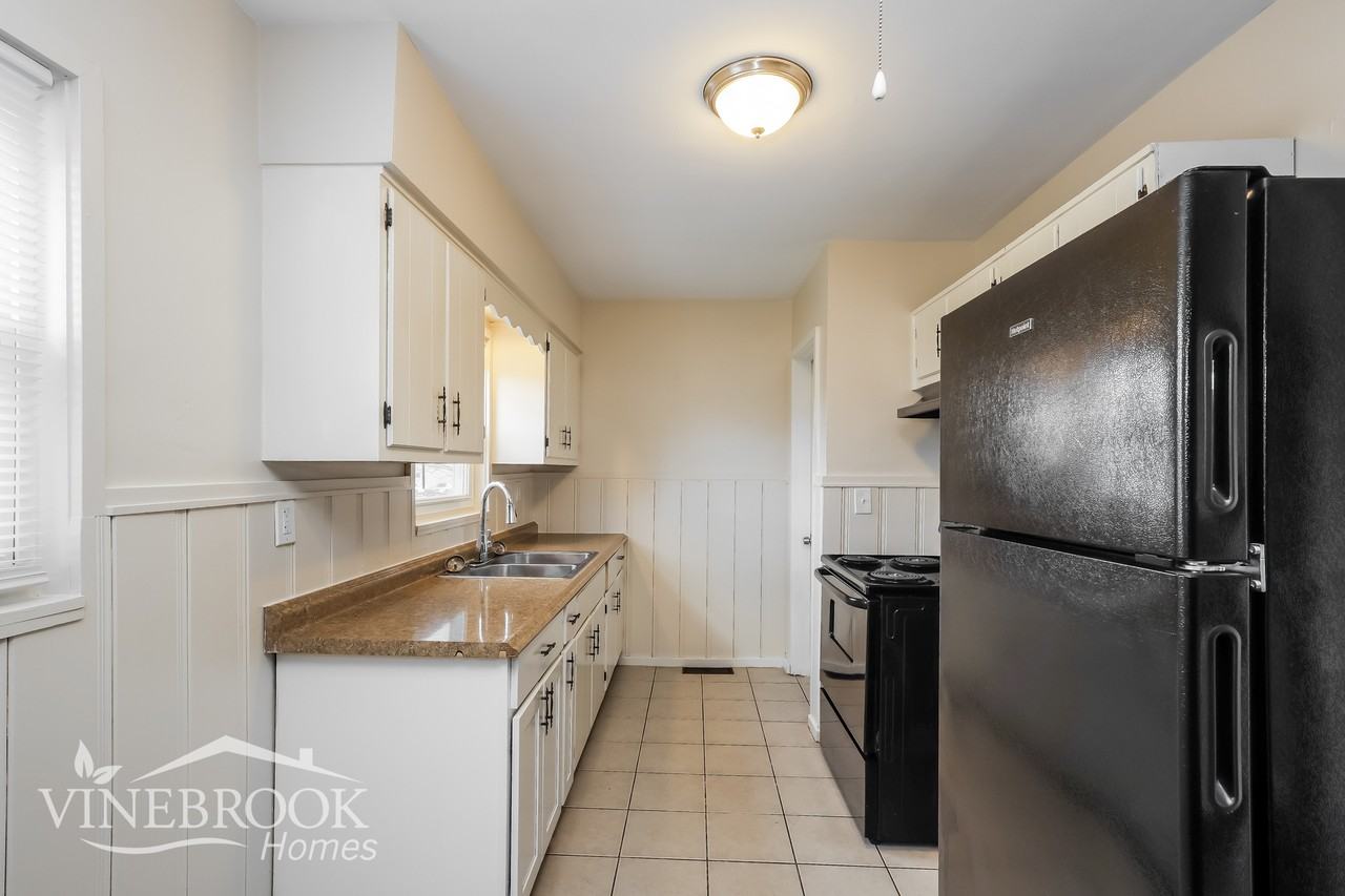 3998 Hamblen Dr - Photo 4 of 15