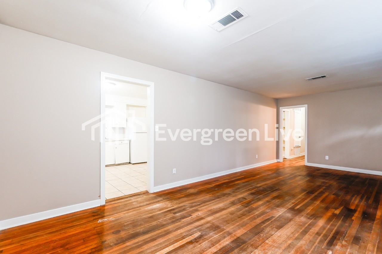 5574 Hartsdale Dr - Photo 3 of 18