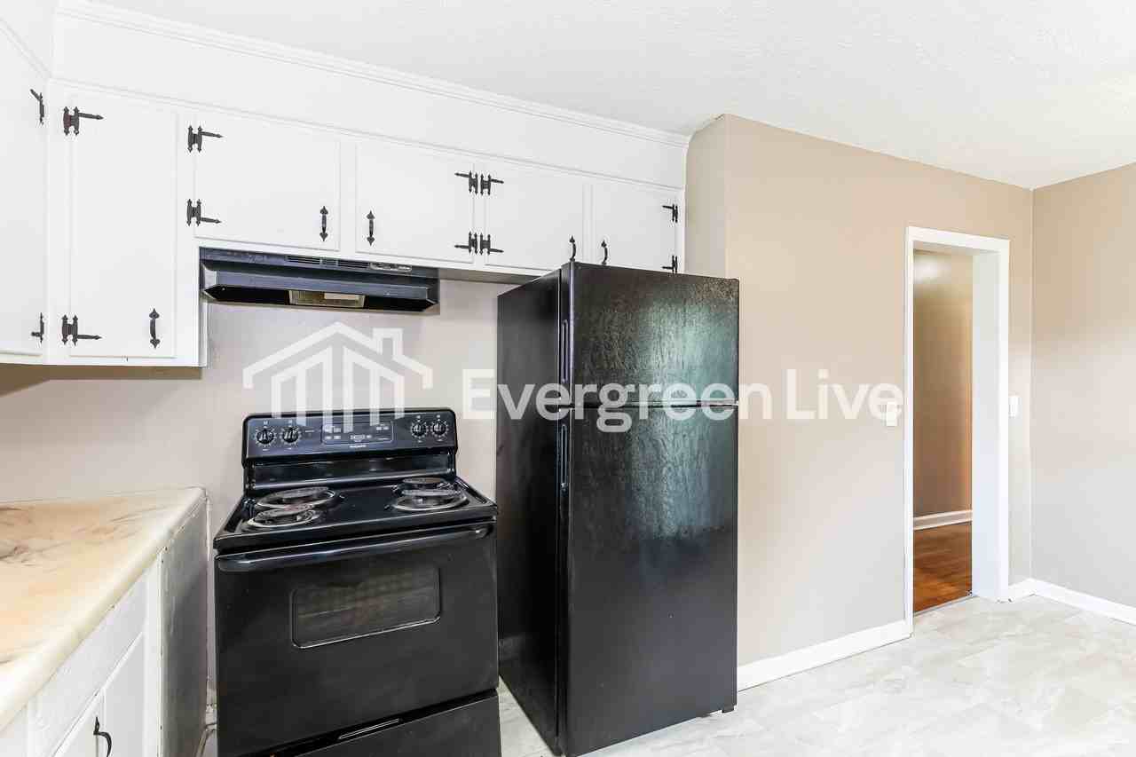 2013 Garr Dr - Photo 6 of 15