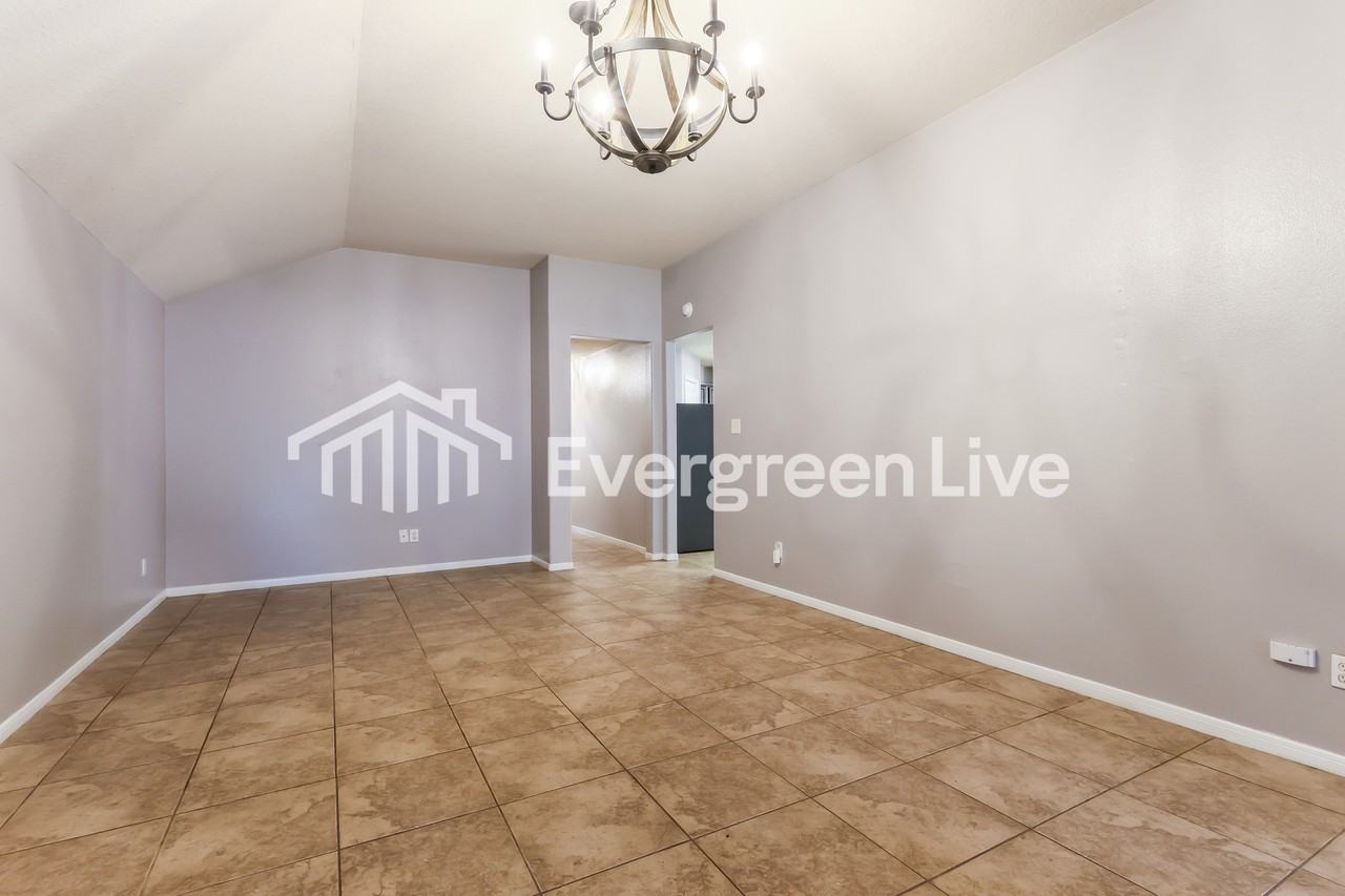 15411 Hickory Dale St - Photo 7 of 15