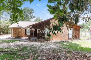 featured image of 2686 Barclay St