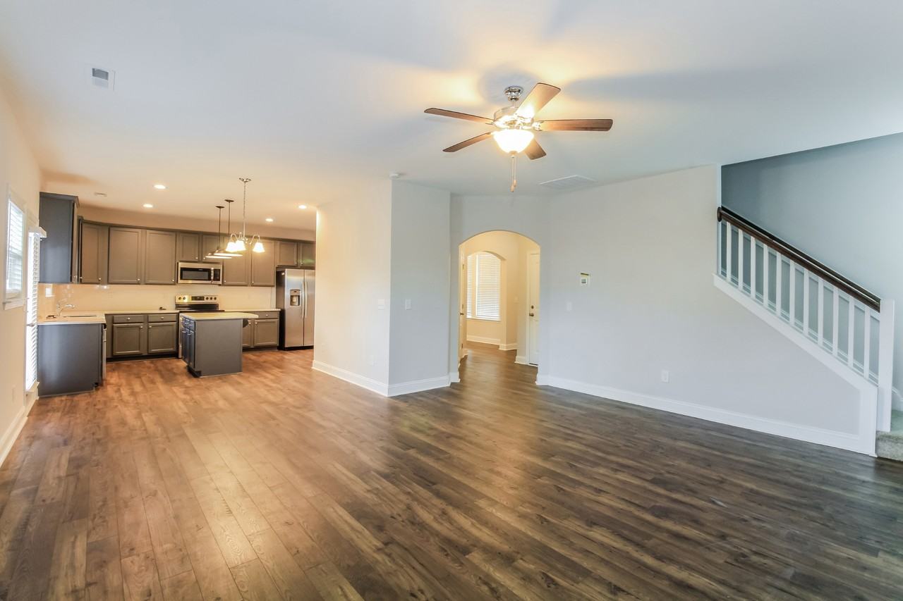7881 Waterwillow Dr - Photo 3 of 16
