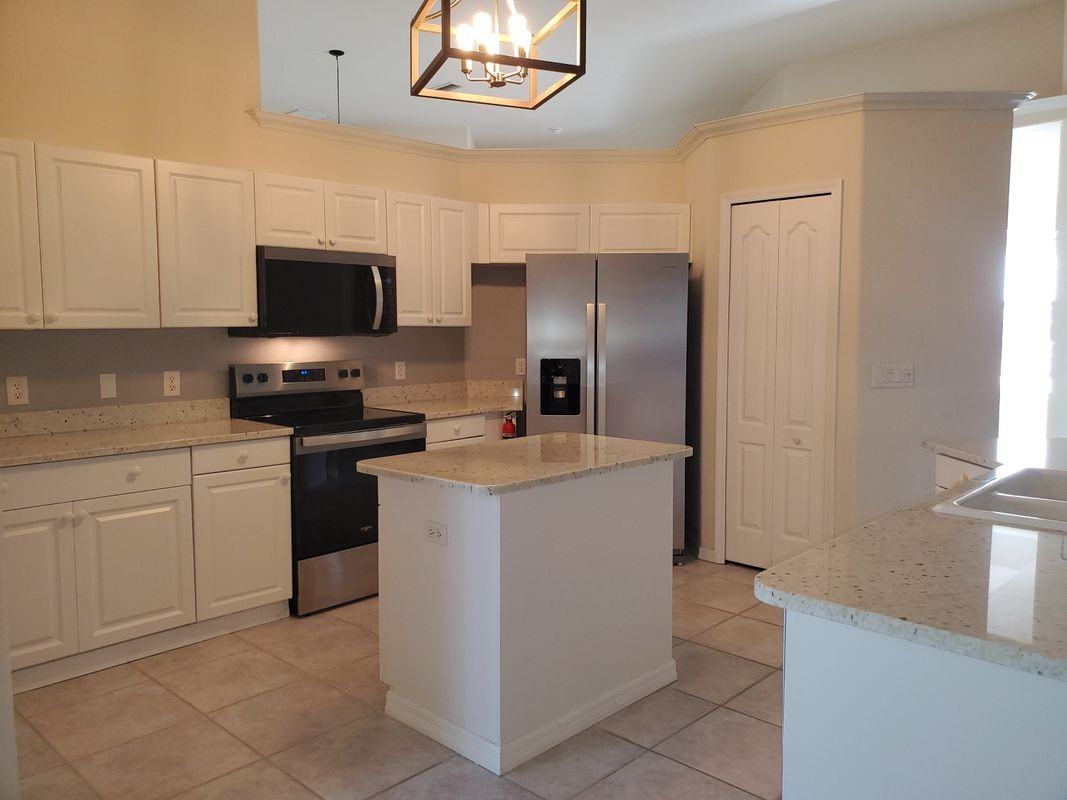 1804 Abbeyridge Dr - Photo 4 of 20