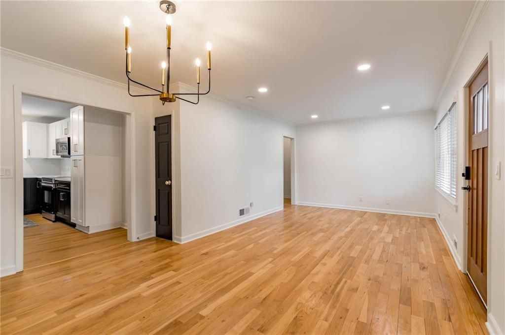 2093 Wildrose Dr - Photo 6 of 42