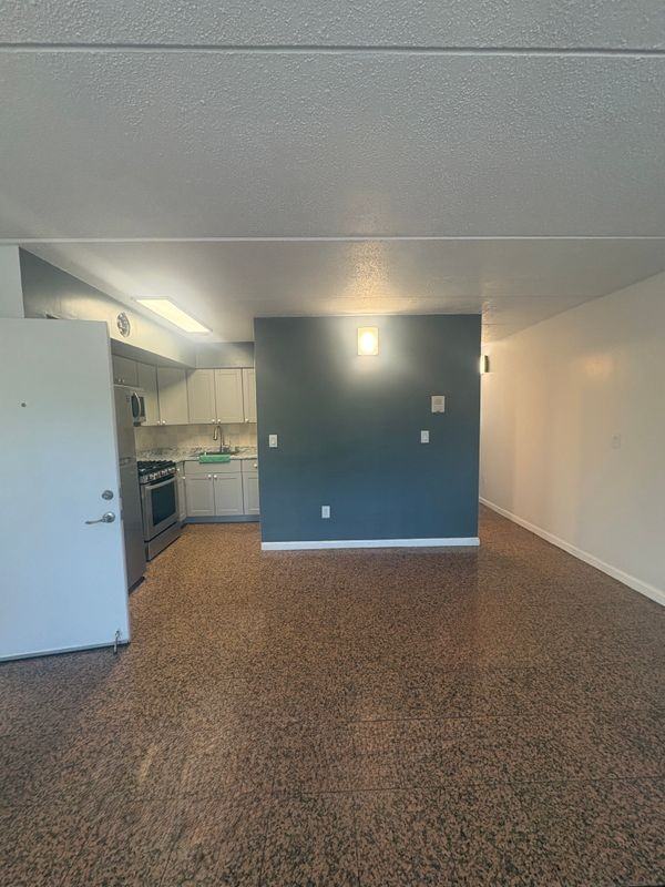 2060 Washington Ave ##2 - Photo 6 of 11