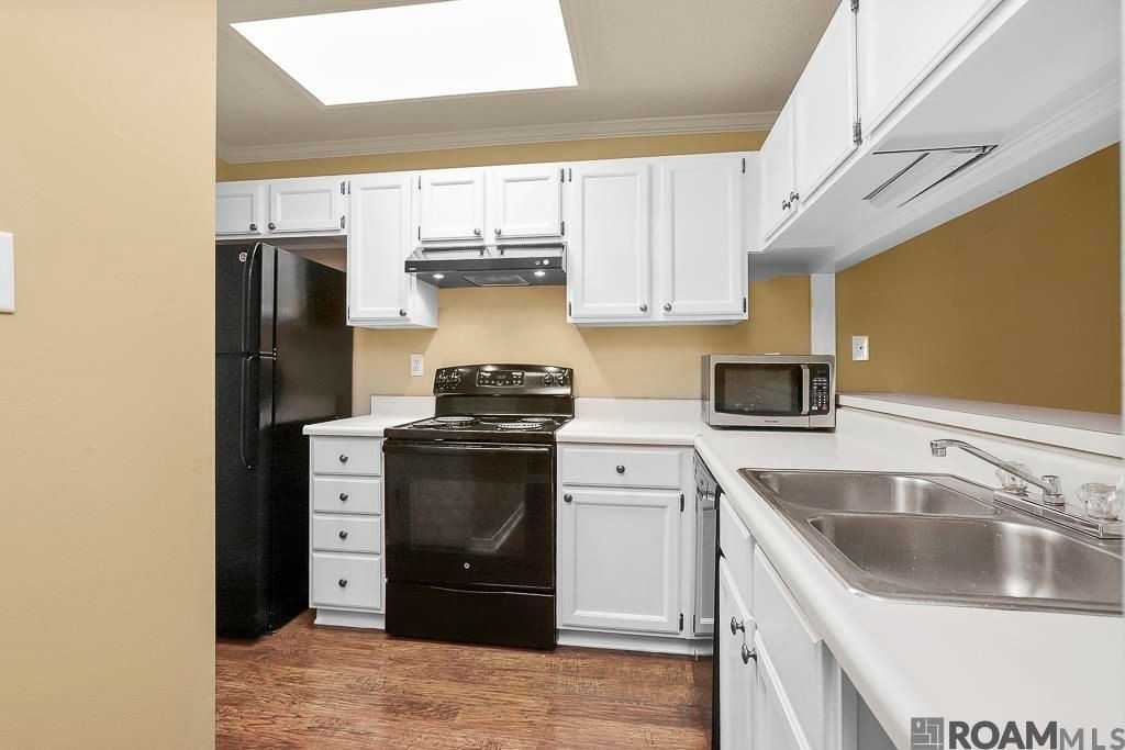 8500 Bluebonnet Blvd ##22 - Photo 3 of 22