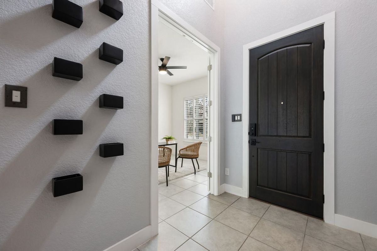 5604 Anaheim Ave - Photo 3 of 37