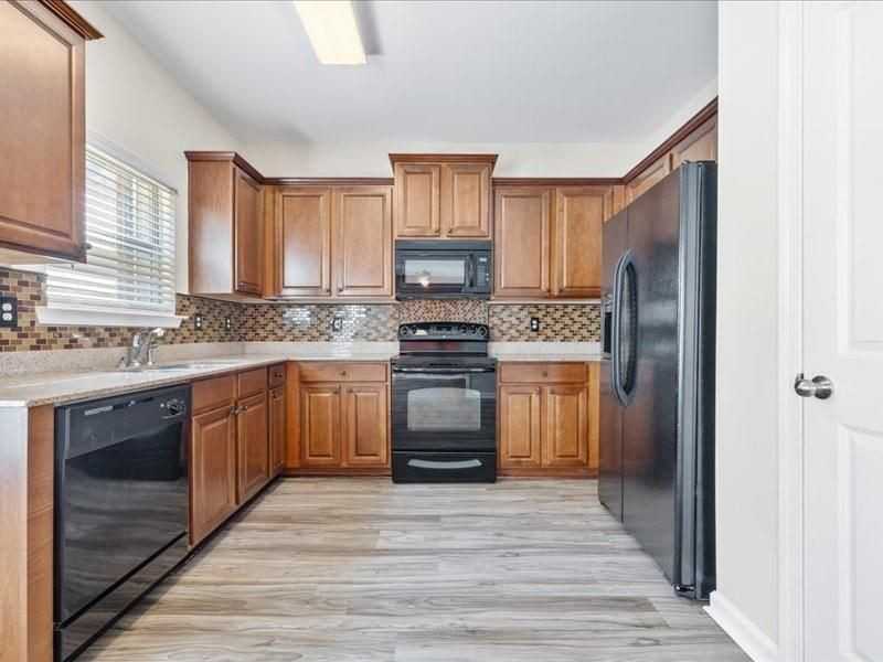 472 Tufton Trl Se - Photo 7 of 23