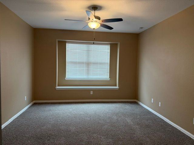 7118 Elgin St - Photo 4 of 17