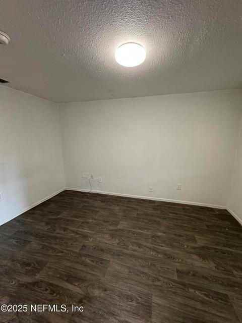 1445 Douglas St - Photo 6 of 7