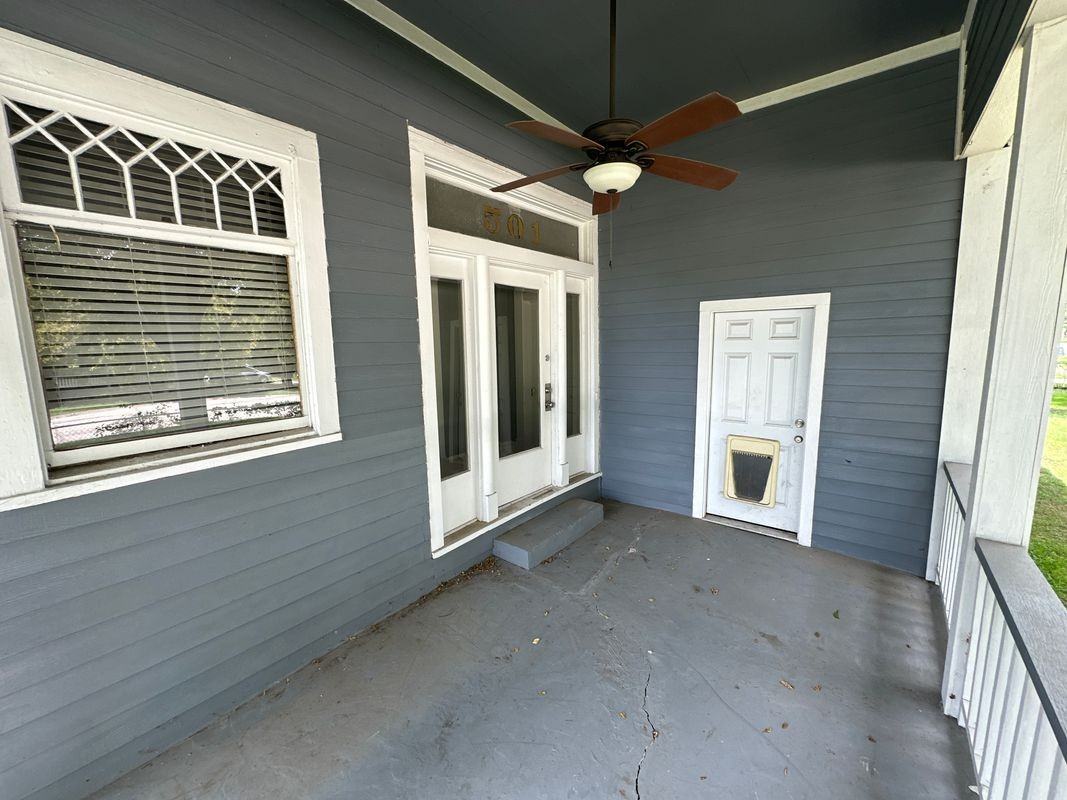501 N Virginia St - Photo 4 of 19