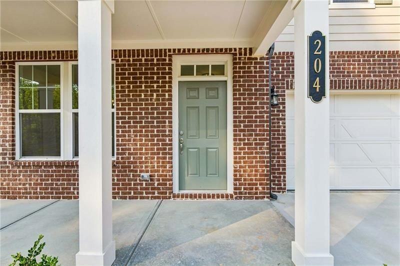 204 Silverleaf Trl - Photo 2 of 34