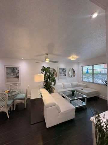 601 Se 5th Ct ##102 - Photo 5 of 14