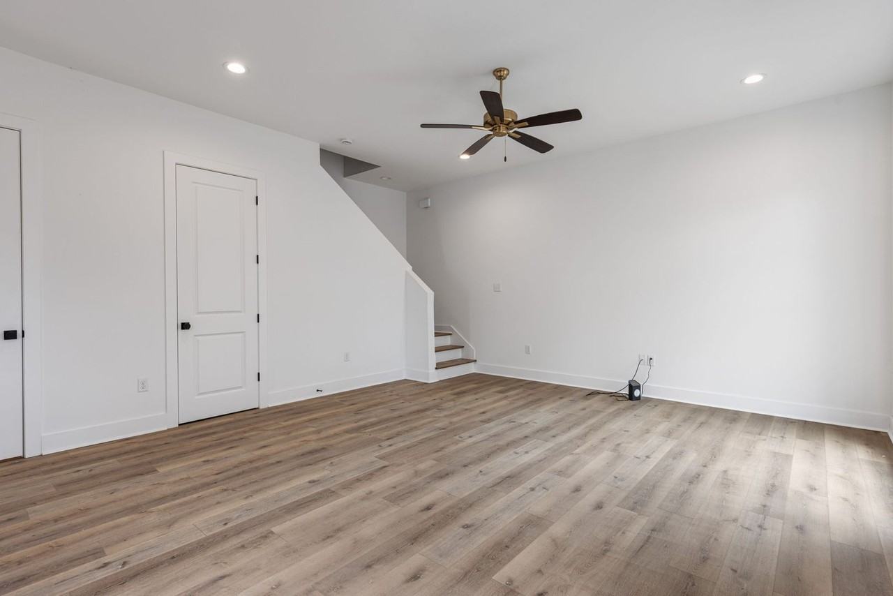 805 Broyles Street #103 - Photo 4 of 29