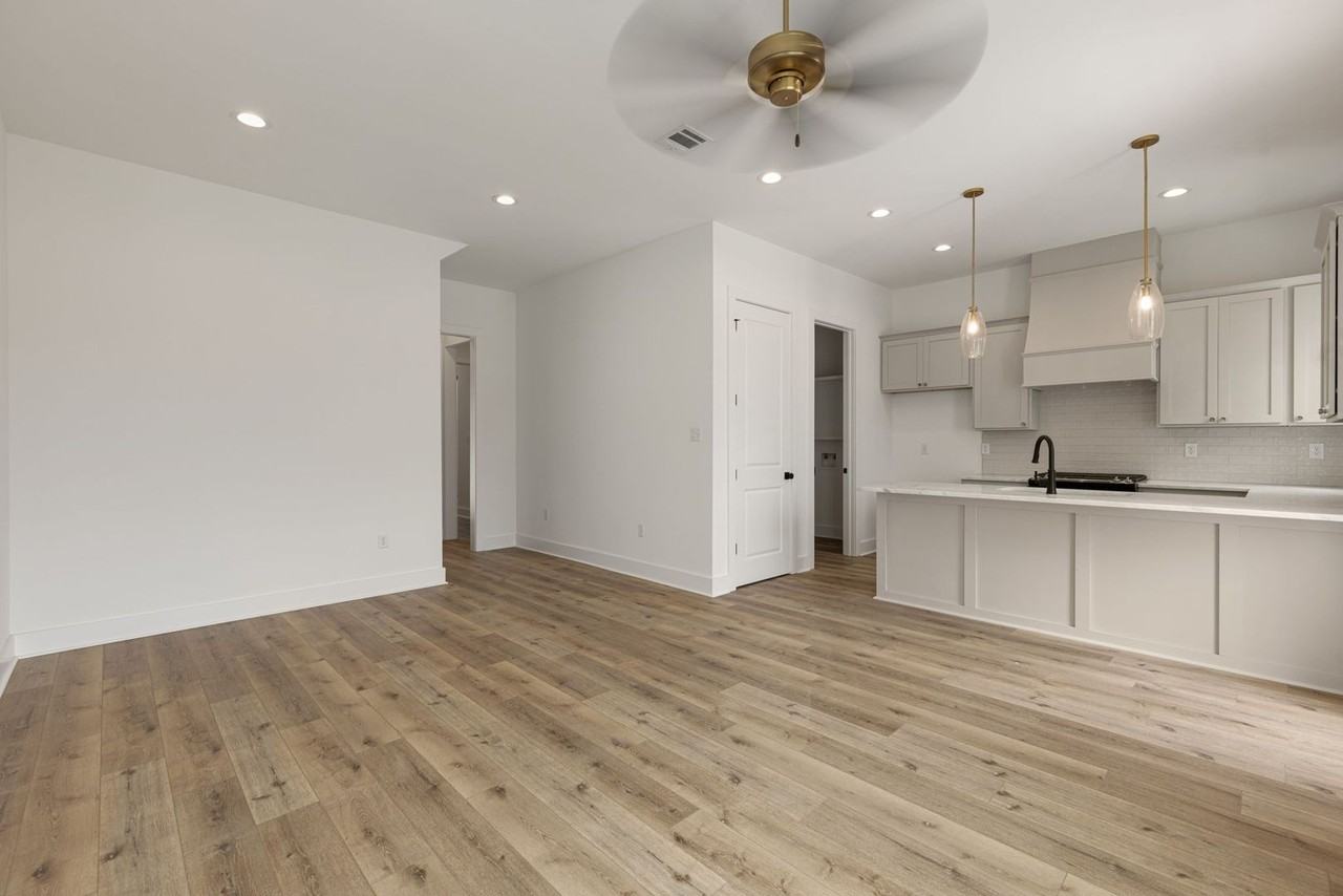 805 Broyles Street #103 - Photo 6 of 29