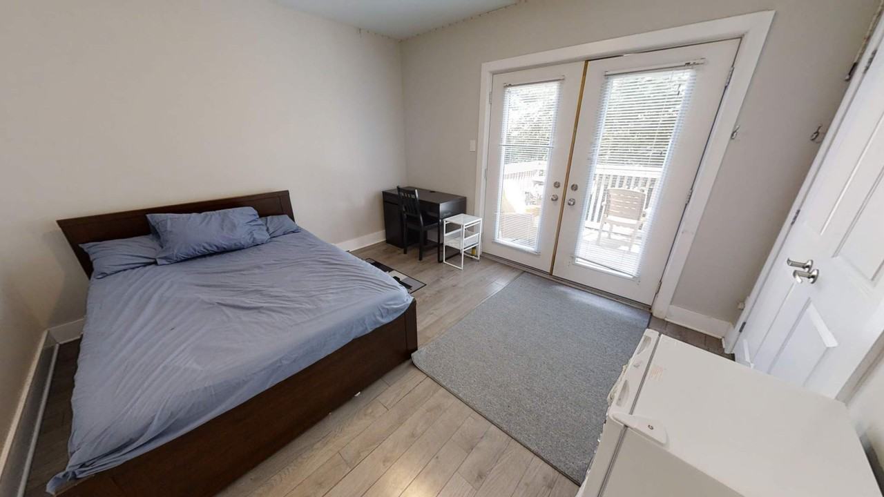 173 Henderson Ave - Photo 4 of 13